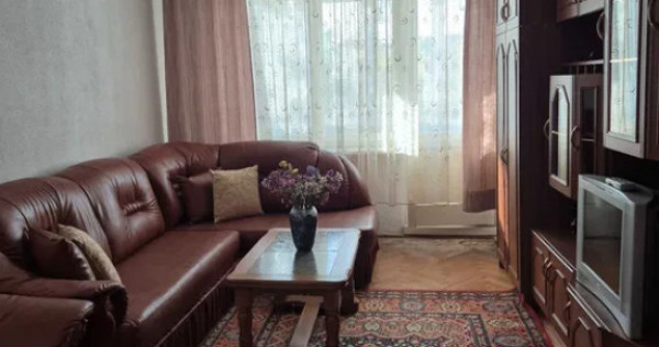 Apartament Cu 3 Camere Decomandate Zona Marasesti