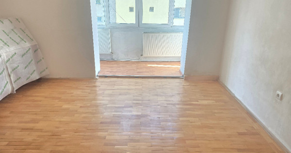Vand apartament de 3 camere in Deva, Imp.Traian, etaj 2,
