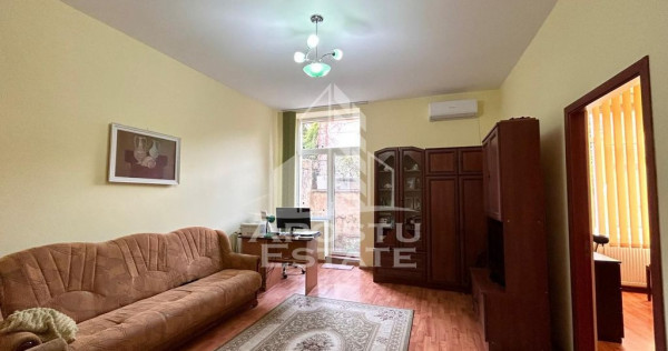 Apartament 2 camere, in Piata Maria si terasa cu acces pr...