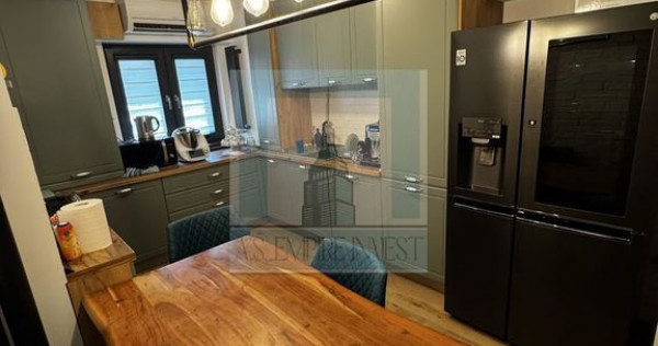 Apartament 4 camere mobilat/utilat lux - zona Centrul Civic