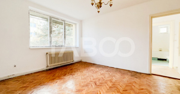 De vanzare apartament 2 camere cartierul Gruia langa Stadion