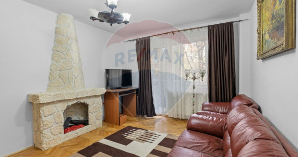 Apartament cu 3 camere de închiriat - zona Boul Rosu
