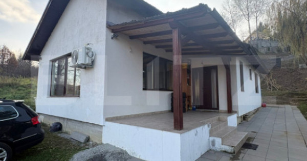 Casa de vanzare, 3 camere, 90 mp, zona Jelnei