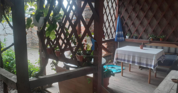 Casa cu 3 camere zona Chercea St 352mp