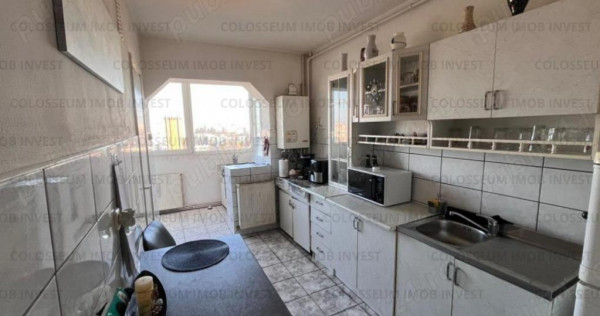 Apartament 3 camere si 2 bai,decomandat - zona Astra