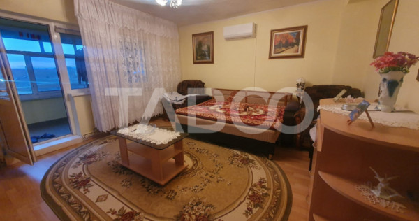 Apartament 2 camere etaj 2 semidecomandat 52 mp utili zona