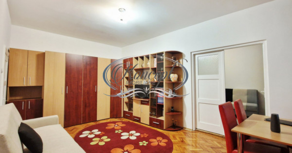 Apartament la casa cu curte, zona Piata Abator