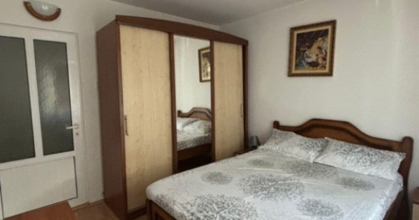Apartament 3 camere Radauti Piata Mica.