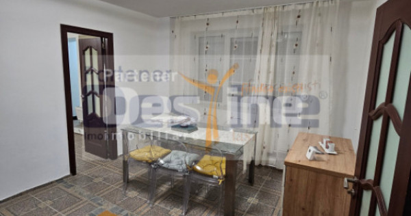 Apartament 2 camere, Semidecomandat, 49 mp, loc de parcare