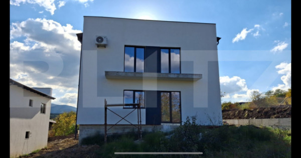 Apartament cu 3 camere, 85 mp și un teren de 200 mp, Zalau