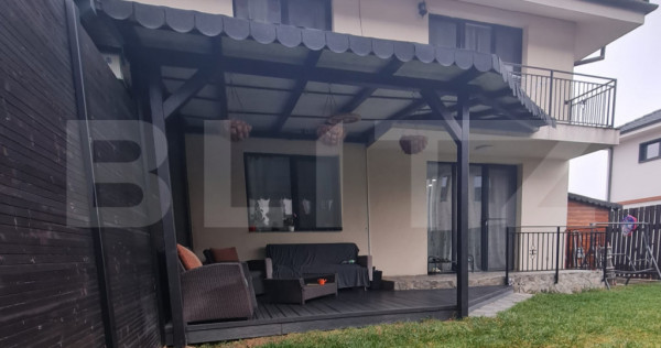Casa tip duplex, 5 camere, 249 mp de teren, zona Terra