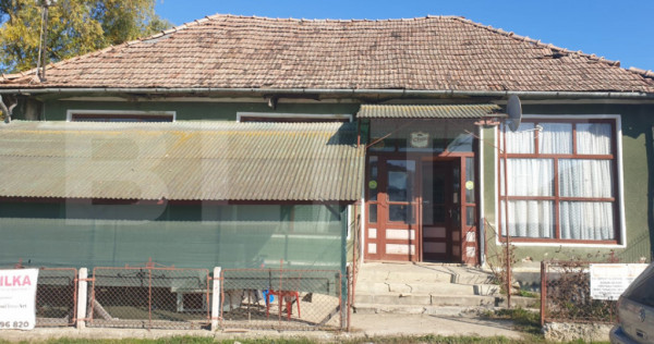 De inchiriat magazin alimentar, central 100 mp,parter, sat C