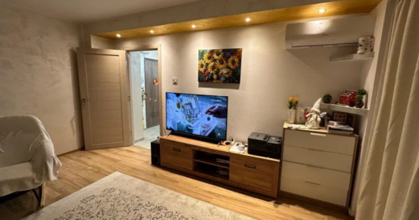 Apartament 2 camere, decomandat - zona Scriitorilor