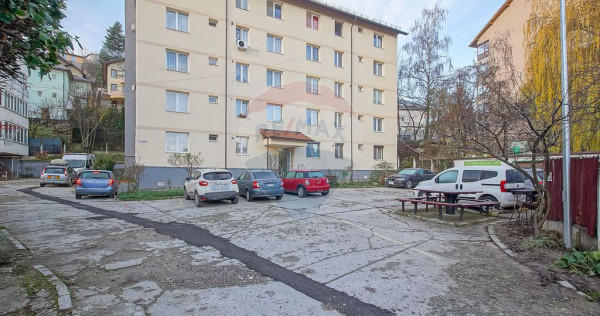Apartament cu 3 camere de închiriat în zona Brasovul Vechi
