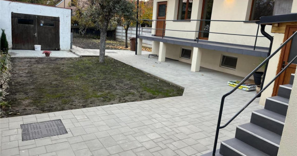 CASA 3 camere, PARCARE, CURTE CENTRAL