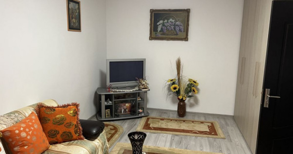 Apartament 2 camere, decomandat Centrul Civic,renovat,129900