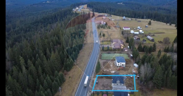 Casă / Vilă cu 8 camere de vânzare