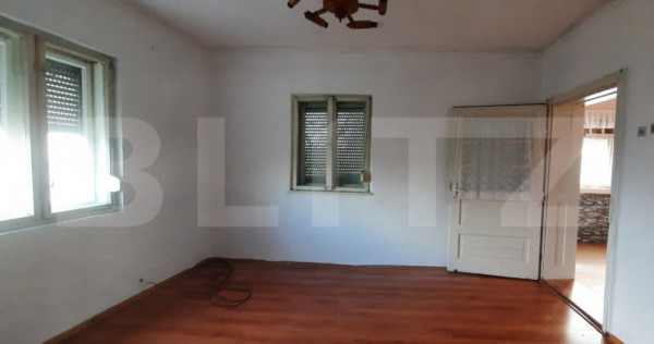 Casa de vanzare, 83 mp, teren 3000 mp, sat Paulian