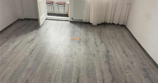 Apartament 2 camere , et 1/4 , ultracentral -Piata Moldovei