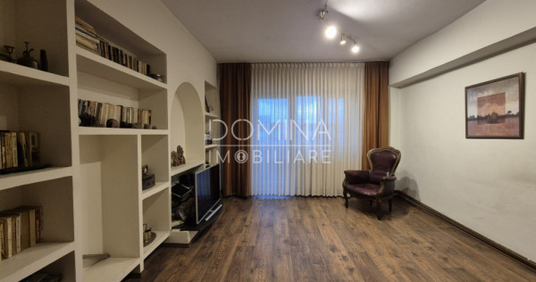 Apartament 3 camere, decomandat, Strada Victoriei