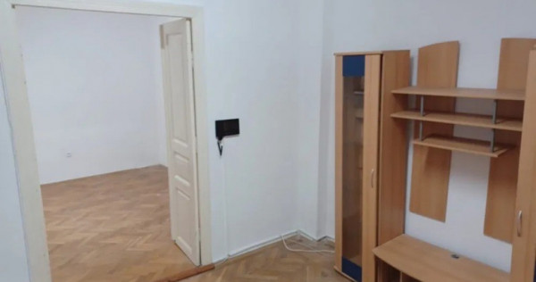 Casa 3 camere de inchiriat zona Piata Ovidiu,CENTRALA GAZ