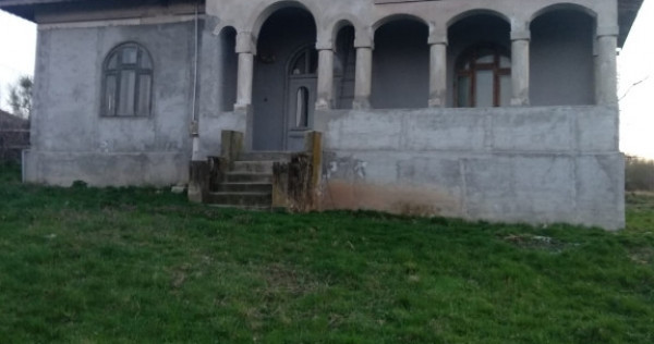 Oaza de liniste in Turceni - la casa