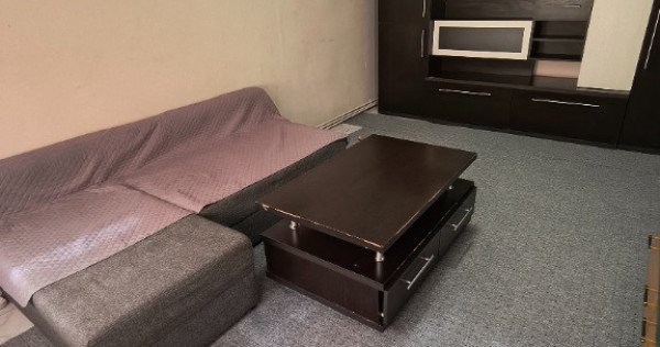 Inchiriez apartament 3 camere Micalaca