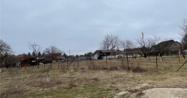 Teren intravilan - 1200mp &icirc;n orașul S&acirc;ntana