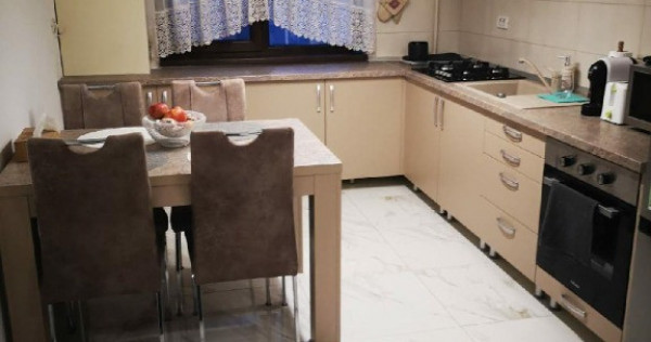 Garsoniera zona Universitate