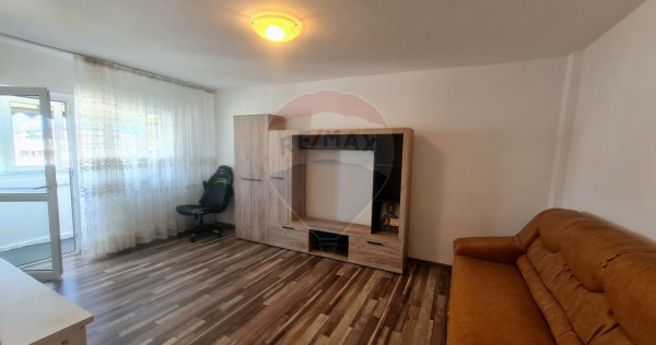 Apartament cu 3 camere de inchiriat