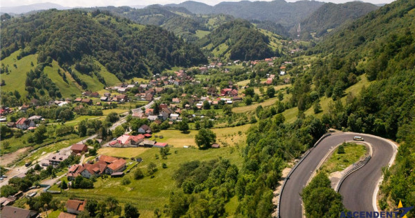 Teren de 1.450 mp, cu priveliste de carte postala, Bran, Moi