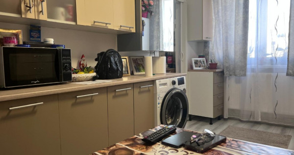 Apartament 3 camere de v&acirc;nzare &ndash; Zona Dacia, etaj 2