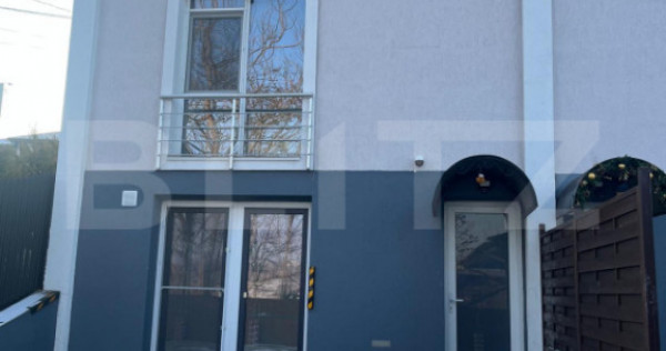 Casă tip triplex &icirc;n Rediu, cu vedere panoramica si curte p