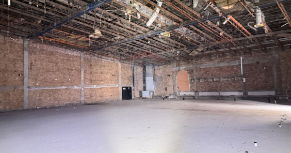 DE VANZARE Spațiu comercial de + 700 mp - et 1 - Dacia -...