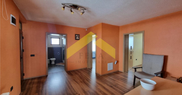 Casa cu etaj in Zadareni de