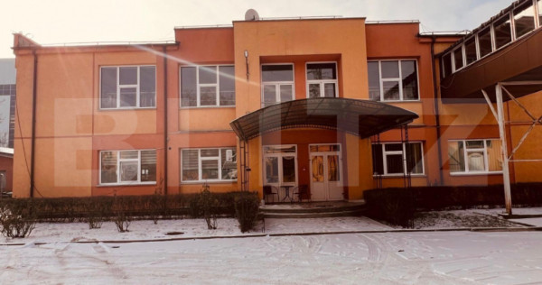 Clădire autorizată servicii medicale, 1400 mp, D+P+1, Lă