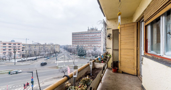 Apartament cu 4 camere decomandat cu vedere panoramica