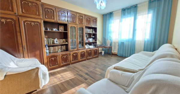 Apartament 3 camere zona Podu Ros