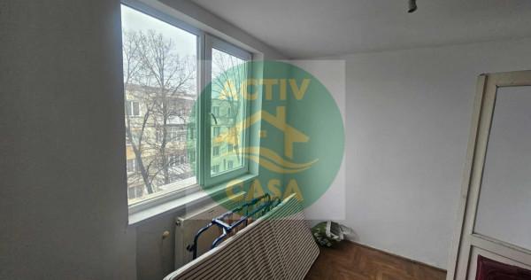 Apartament 3 camere, liber