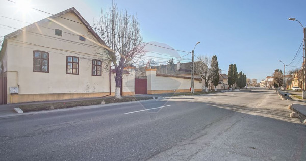 Casă de v&acirc;nzare &icirc;n centrul localității Prejmer, tere...