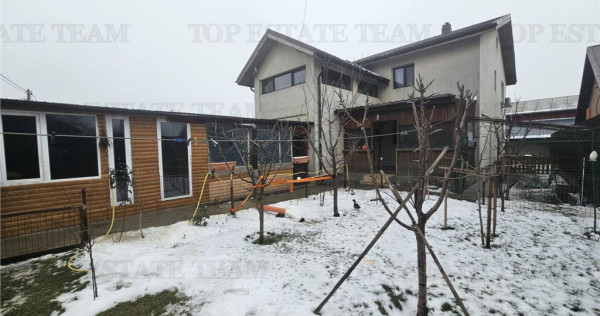 Casa 3 camere garaj teren 370 metri in centru Ciorogarla