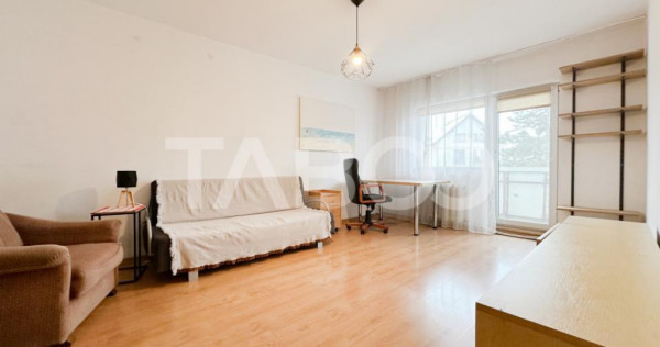 De vanzare apartament cu 2 camere decomandate cu 2 balcoane