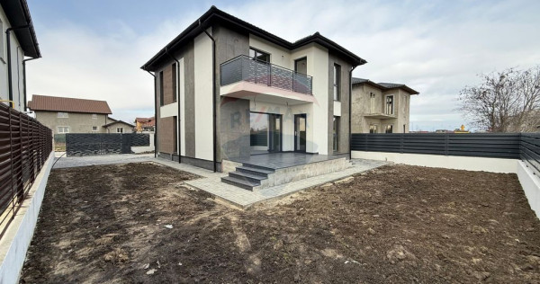 Casă / Vilă cu 4 camere Strada Vrancei