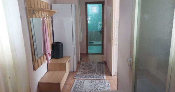Vanzare apartament 2 camere decomandate, M21, 55 mp