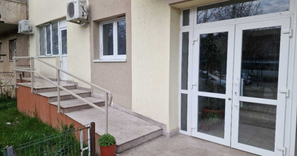 Spațiu comercial &ndash; apartament 3 camere la Parter, Zona Tei.Maica Domnu