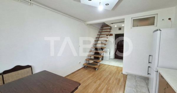 Apartament 2 camere la mansarda renovat de vanzare zona Ipas