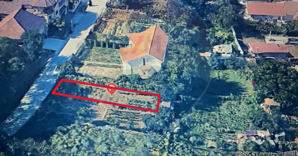 Teren de constructii intre case, in Medias cu utilitatile...