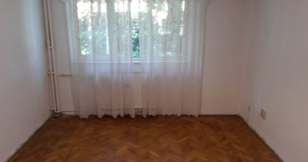 Apartament 3 camere, parter, Ploiesti, zona Caraiman, fara comision