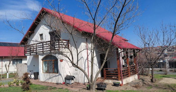 Casă P+M de v&acirc;nzare &icirc;n Șendreni &ndash; 162 mp, teren 700...