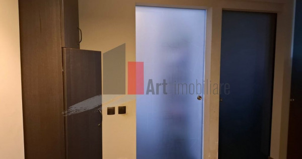 V&acirc;nzare apartament 3 camere Obregia